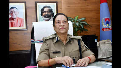 Training for police officials: 713 police officials undergo training for better public interaction; Aiming for quick and transparent law enforcement