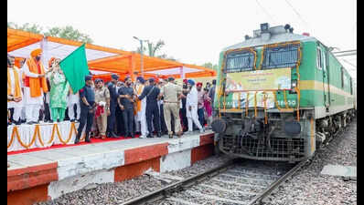 Somnath yatra from June 8, Saini flags off Hazur Sahib special train