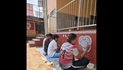 Students, alumni revive Chittara art on school campus in Mangaluru
