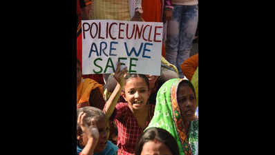 Crowd protests grandfather’s attempt to rape 9-yr-old girl