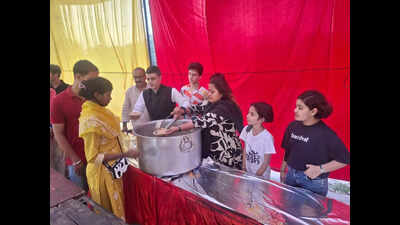 Shared service marks Bada Mangal as Muslim residents also organise bhandaras