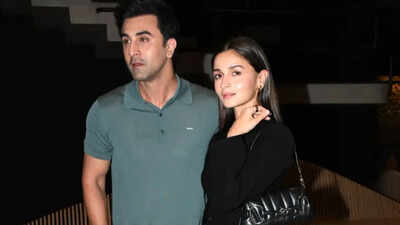 Ranbir Kapoor and Alia Bhatt lend mom Neetu Kapoor their support; attend ‘Daadi Ki Shaadi’ screening – PICS | – The Times of India