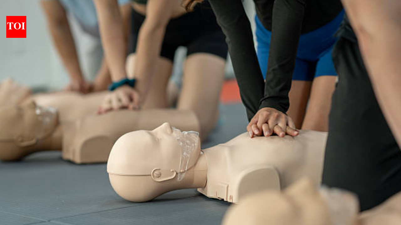 CPR instructor suffers cardiac arrest mid-class; students save his life in seconds