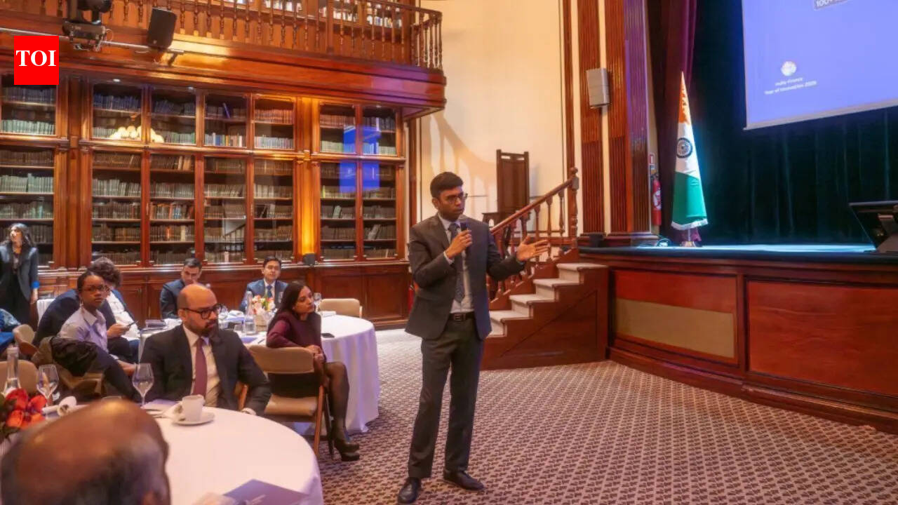 Indian startups engaging with global partners at the Bharat Innovates roadshow in Paris.