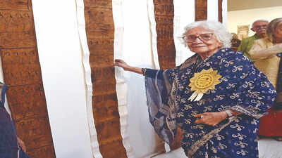 Exhibit champions a living portrait of Santali Culture