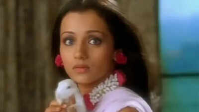 Did you know 'Karuppu' actor Trisha Krishnan featured in Falguni Pathak's 'Meri Chunar' song when she was just 18?