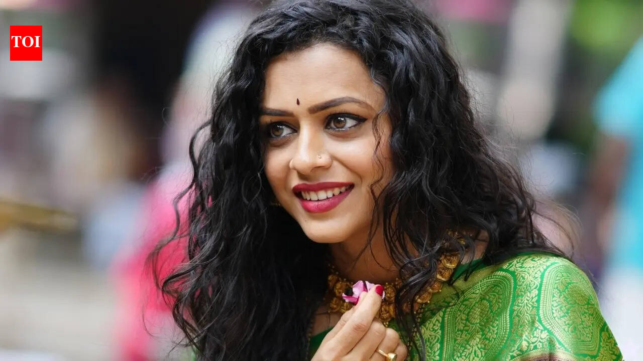 Kannada actress Amrutha Ramamoorthi opens up on struggles, mental health and harsh realities of serial sets