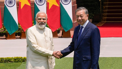 India, Vietnam elevate strategic ties, set $25 billion trade target by 2030 – The Times of India