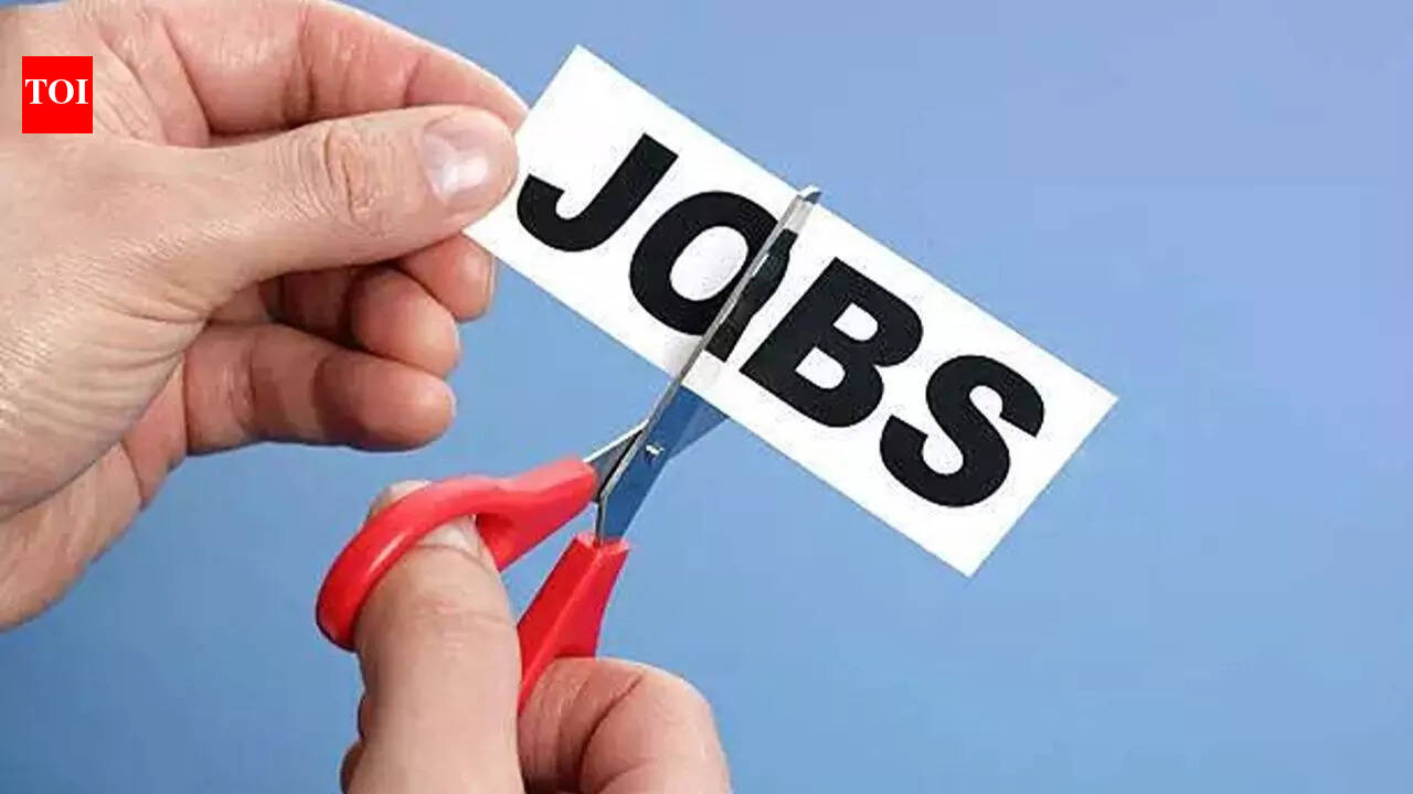 Hundreds of jobs cut at Coinbase as AI takes on more…