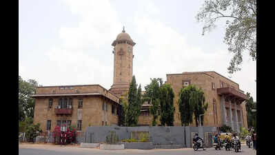 Degree dilemma: Gujarat University students face uncertainty over honours path
