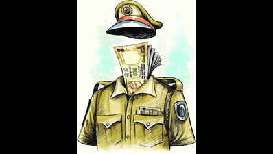 Constable bites businessman, pushes & hits three ACB personnel during trap operation