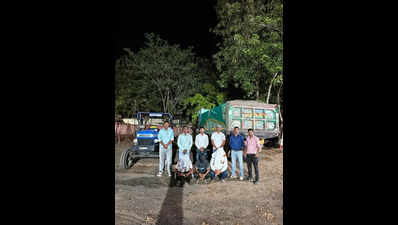 Major crackdown on sand smugglers in Amravati, 10 arrested
