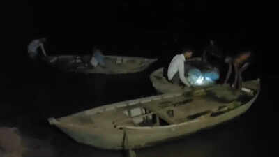 6 missing, 3 rescued after boat capsizes in Yamuna; CM Yogi orders fast-track rescue operation