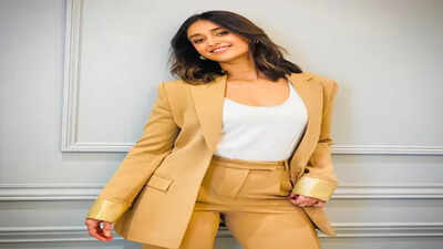 Ileana D'Cruz shares an honest motherhood moment amid breastfeeding struggles