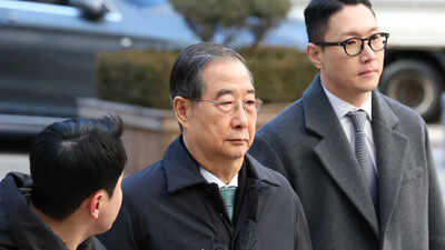 South Korean court reduces prison sentence for ex-prime minister in martial law case
