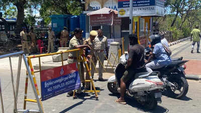 Chennai deploys forces at Marina Beach, blocks key access points