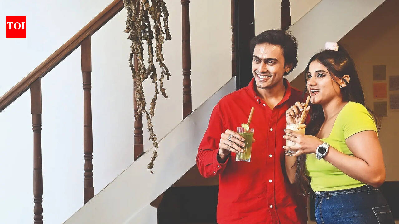 Caught between a sip and a soggy situation: Kolkata’s café crowd isn’t fully sold on the new straw story