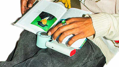 Nuuk BFF is a handheld fan that makes a lot of sense in a Delhi summer