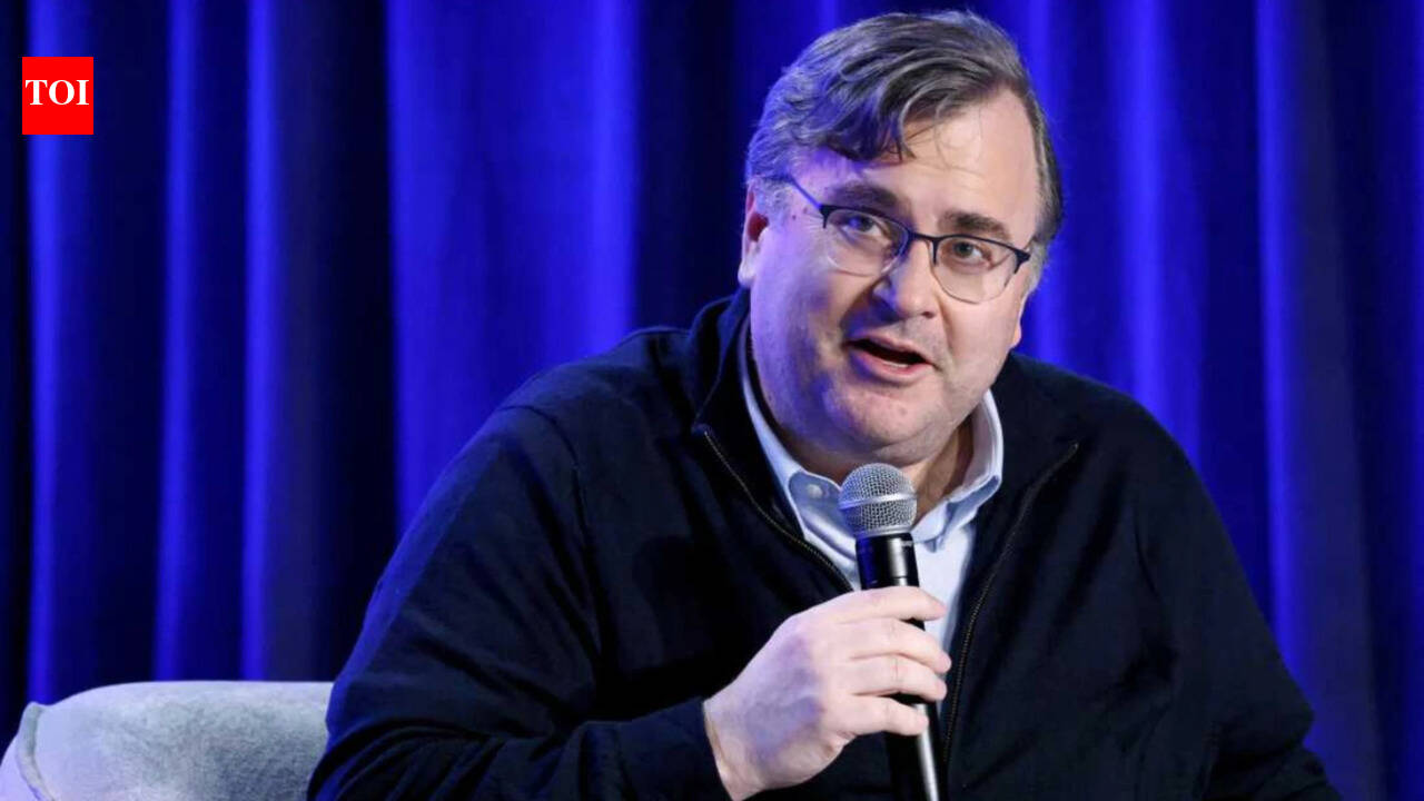 LinkedIn co-founder Reid Hoffman has a 'reminder' for everyone on AI layoffs: It's important not to ignore...