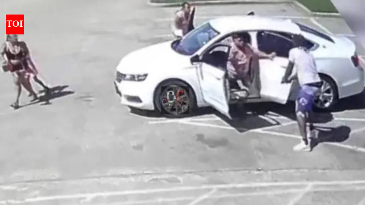 Man shoots carjacker 10 times while protecting family of eight in Texas