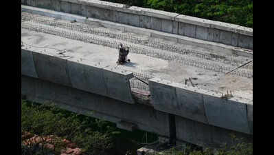 Mumbai court grants bail to welder in fatal Metro 4 parapet collapse case