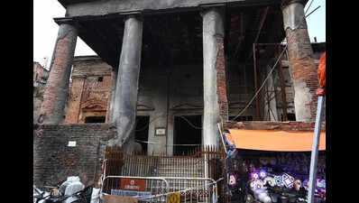 KMC team on squatter check visits Ezra St agiary that survived blaze