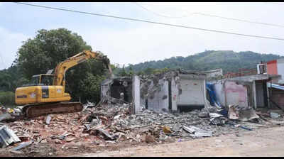 88 structures on Panniyar path razed
