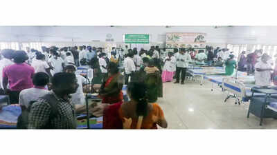 Government starts free health check-ups for 40+ workers