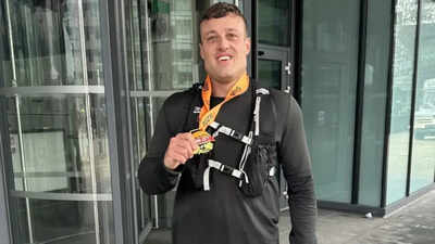 Ryan Mickleburgh reveals symptoms he ignored before suffering heart attacks at 32: 'I thought it was just gym pain'