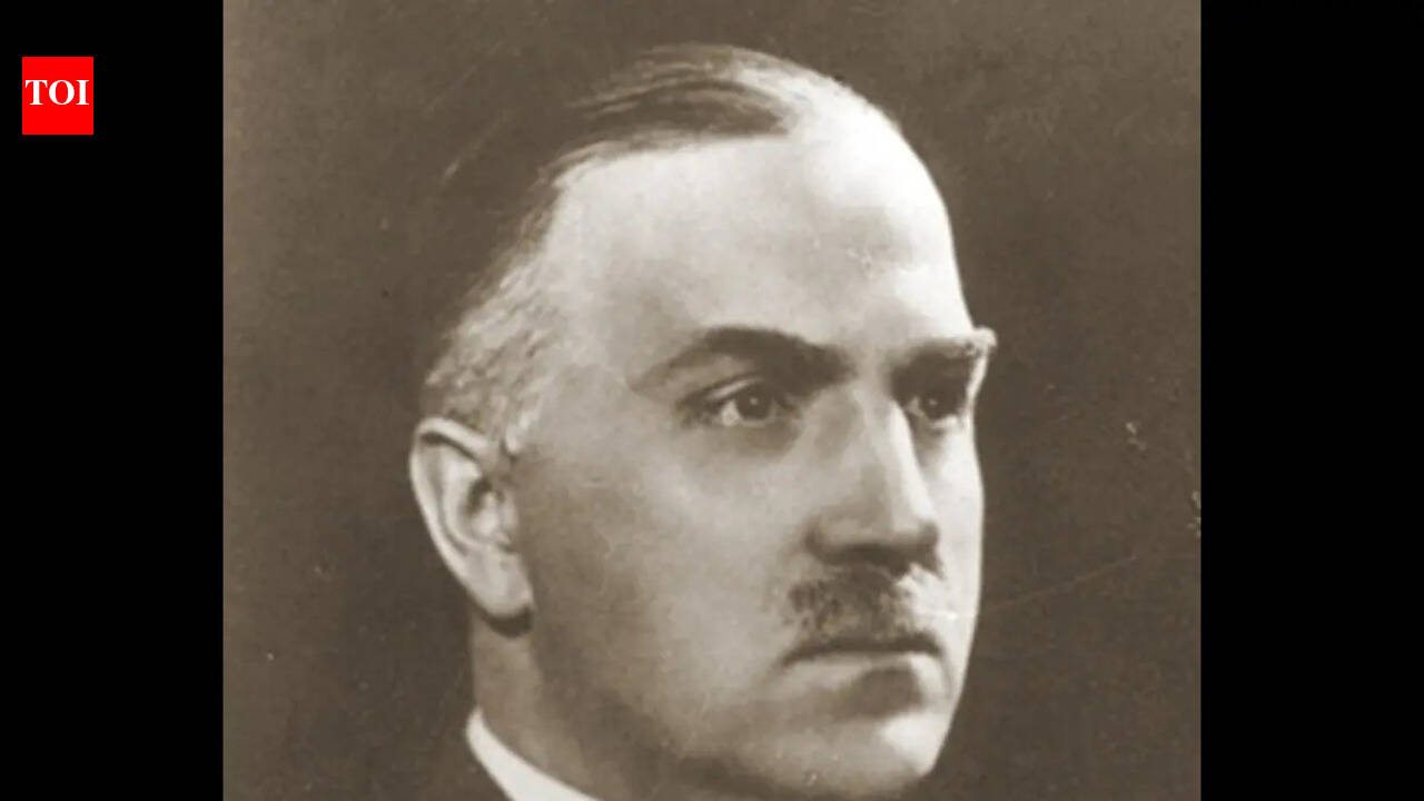 In 1916, Jan Czochralski mistakenly dipped his pen into molten metal, and the strange discovery became the foundation of modern silicon chips