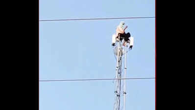 Tower protests: How Veeru syndrome in Basantis rewriting Sholay's script