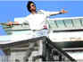 &lsquo;Order aya hai SRK ke naam ka&rsquo;: Delivery boy rushes to meet King Khan