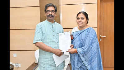 5-member ministerial panel to review and include local languages in JTET