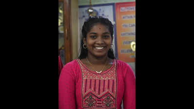 Chennai tailor’s daughter stitches IAS dream with 586 marks