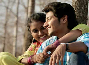 Sairat Leads Reunite Online: Rinku Rajguru shares candid Instagram pic