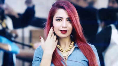 'Dhurandhar' singer Jasmine Sandlas relied on food stamps to survive in the US, got into drinking after father's demise: 'When he left, hum sab bikhar gaye'