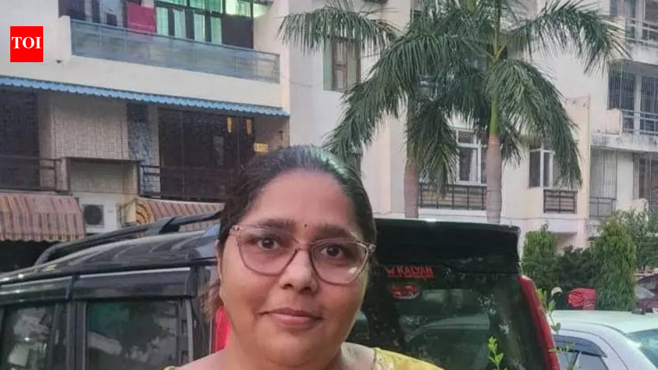 Stuck in traffic, woman runs to exam centre; Moradabad cop comes to rescue