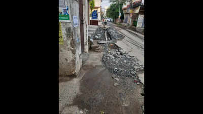 Dug up roads for PNG work spark traffic woes in Anisabad
