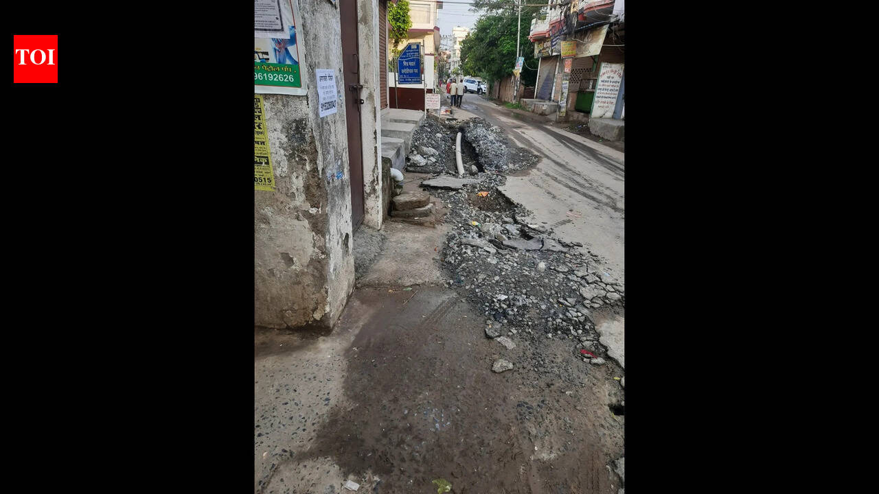 Dug up roads for PNG work spark traffic woes in Anisabad