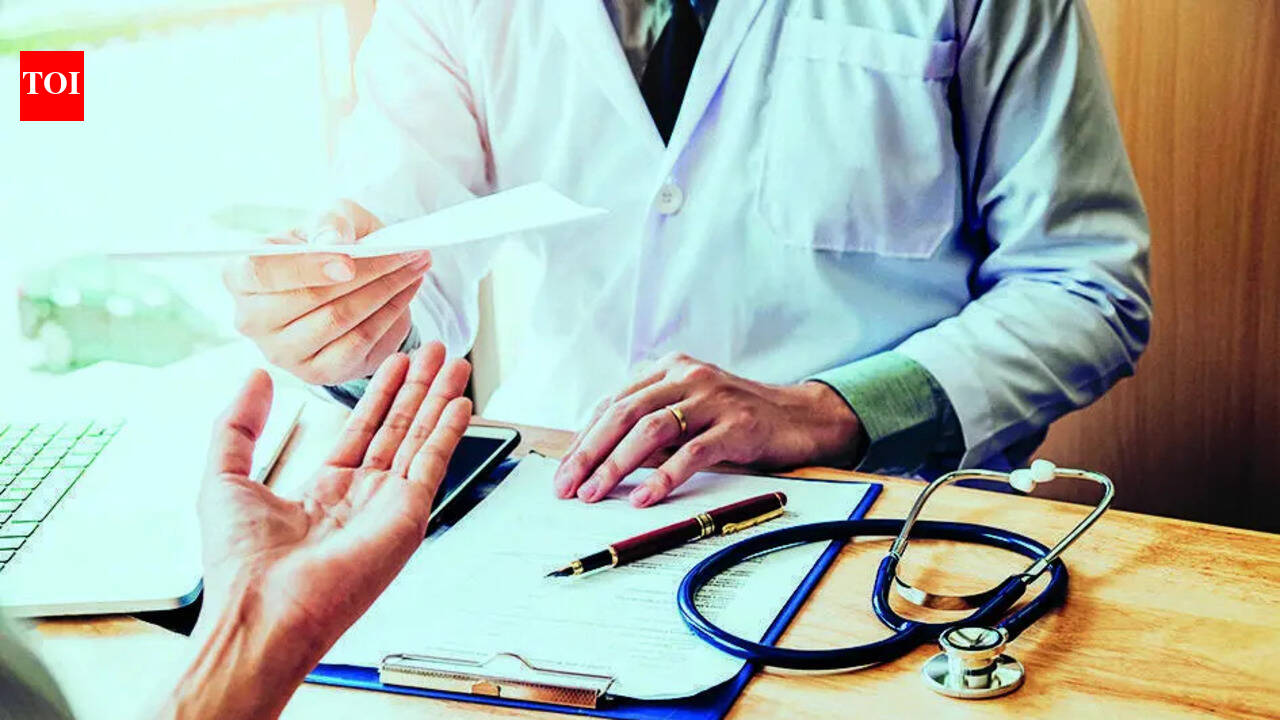 Admin warns of FIR, action against govt doctors in private practice
