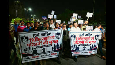 Docs hold rally in Jaipur, services in pvt hosps remain shut