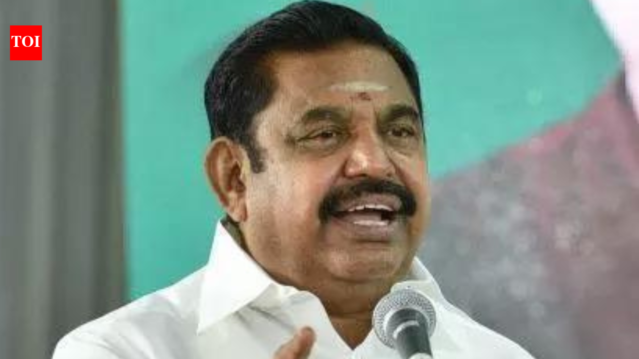 ADMK on brink of split as 36 MLAs revolt against EPS