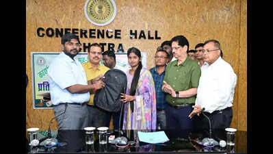 Chatra admin honours board exams toppers