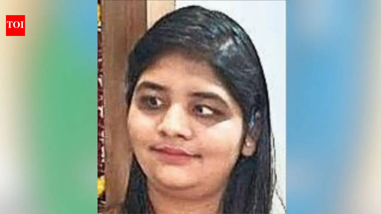 Student defies vision loss to score 97% and engineering career
