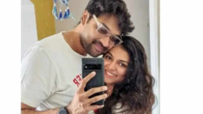 Raveena Ravi and 'Valatty' director Devan Jayakumar tie the knot, mother Sreeja Ravi shares first pictures and heartfelt note