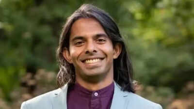 Q 马尼瓦南是谁？出生于泰米尔纳德邦、没有英国永久居留权的跨裔移民当选苏格兰议会议员