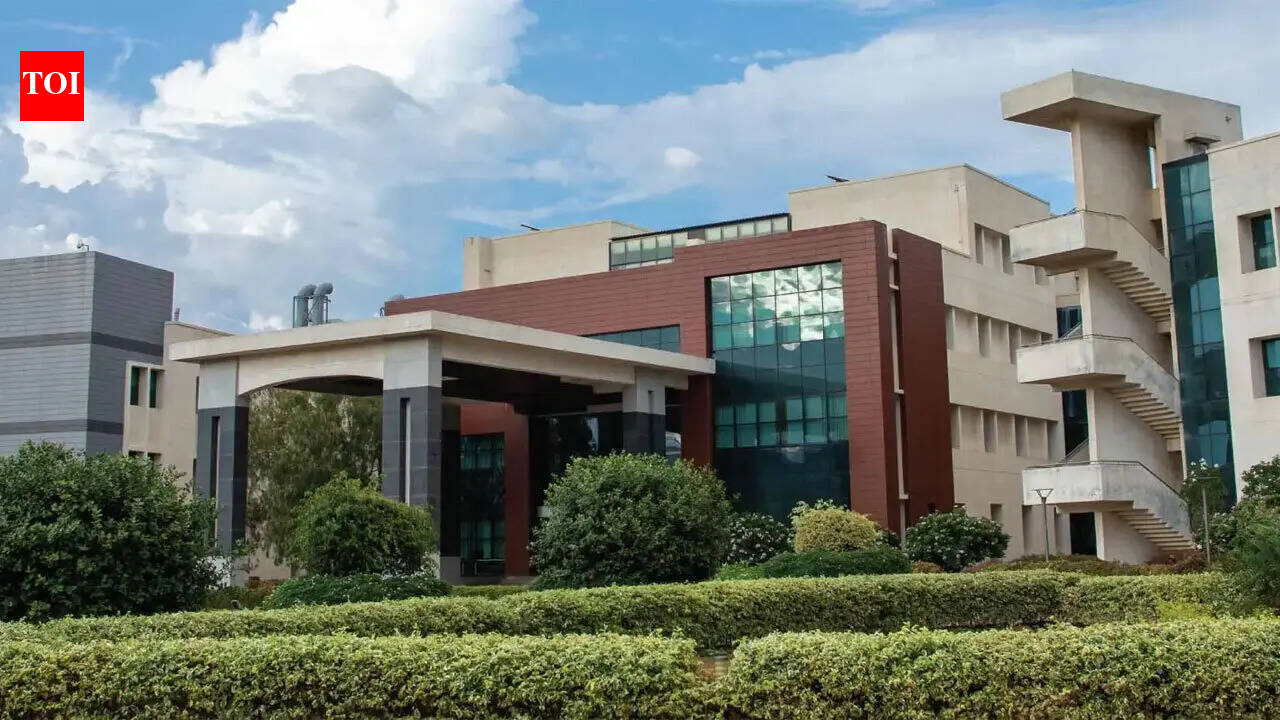 IISER पुणे ने स्कूली छात्रों के लिए व्यावहारिक विज्ञान सीखने की पहल के लिए लोढ़ा फाउंडेशन के साथ साझेदारी की