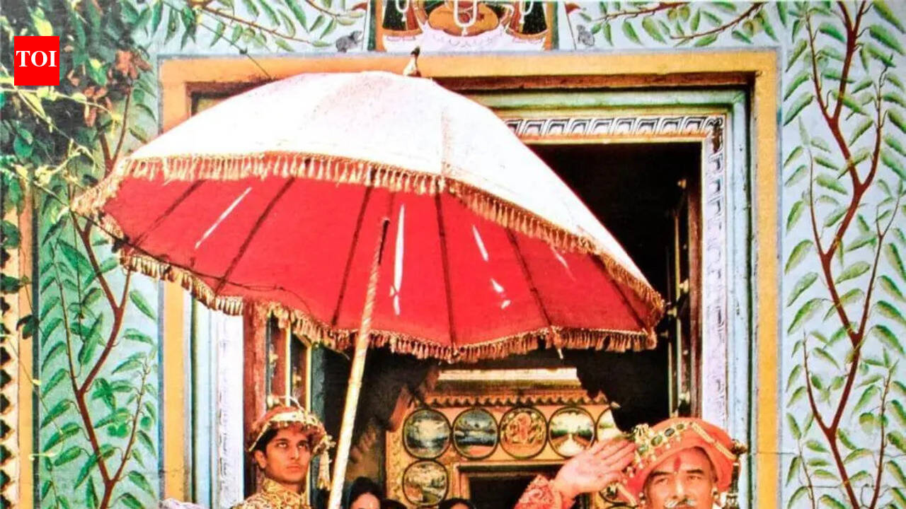 Raghu Rai, a pilgrim behind camera, who captured hidden hues of Kashi