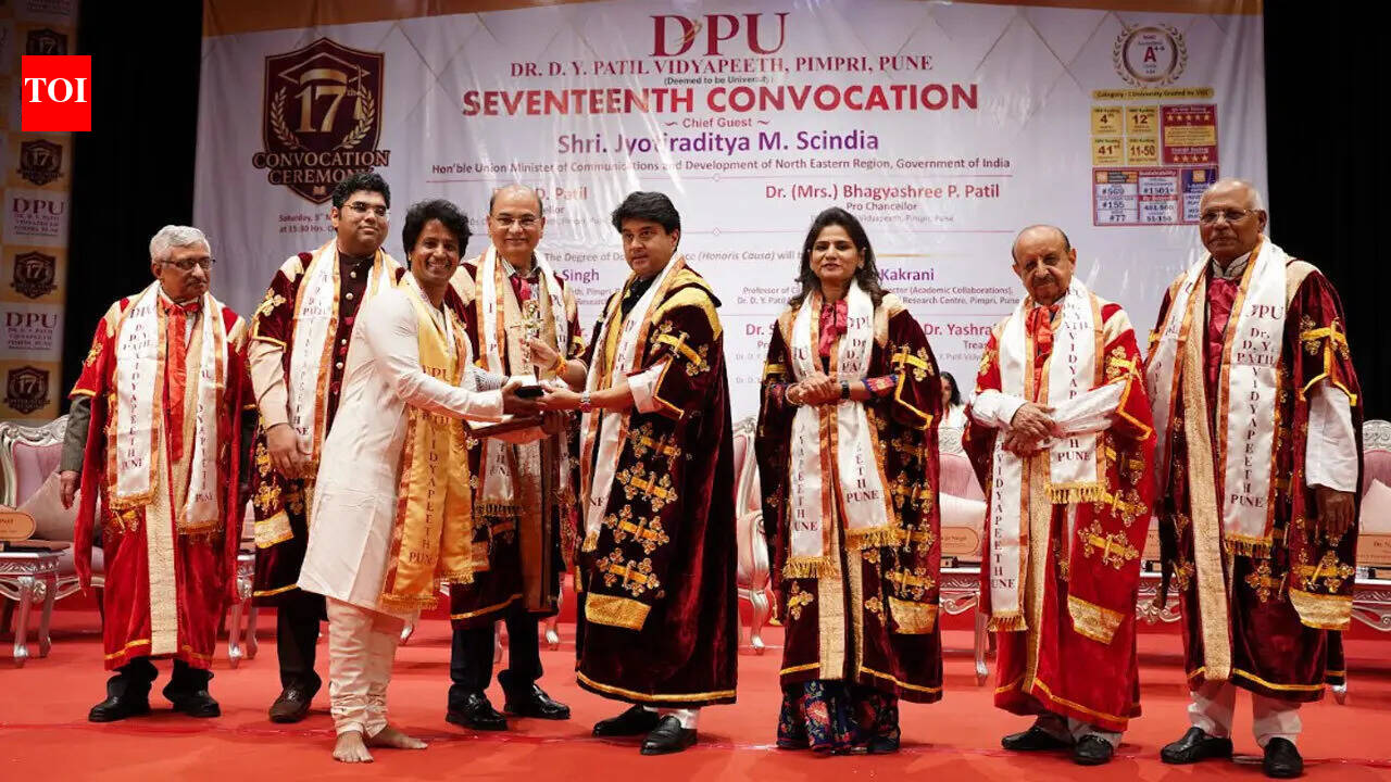 दीक्षांत समारोह कोई अंत नहीं है; यह आपके शेष जीवन की शुरुआत है:सिंधिया