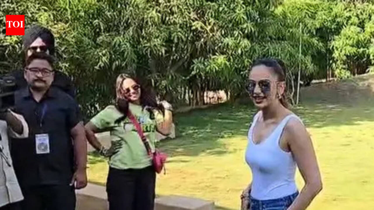 Gir Forest offers clarification amidst backlash for Rakul Preet's casual stroll